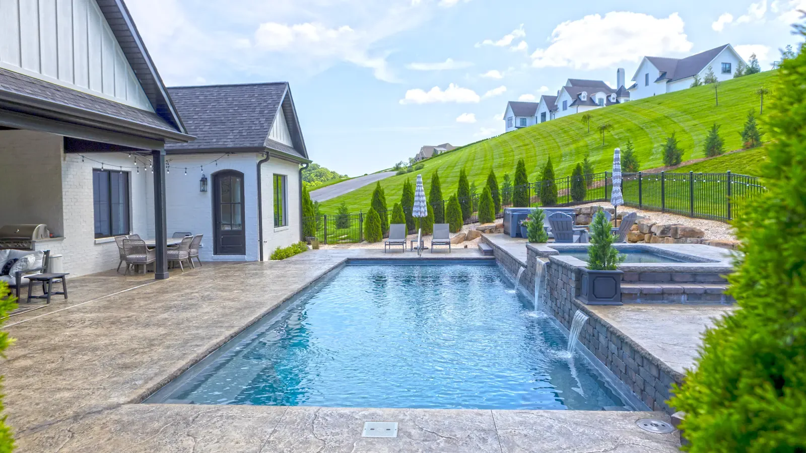 Leisure Pools Boston North: fiberglass pool installation services in and around Concord, Massachusetts,