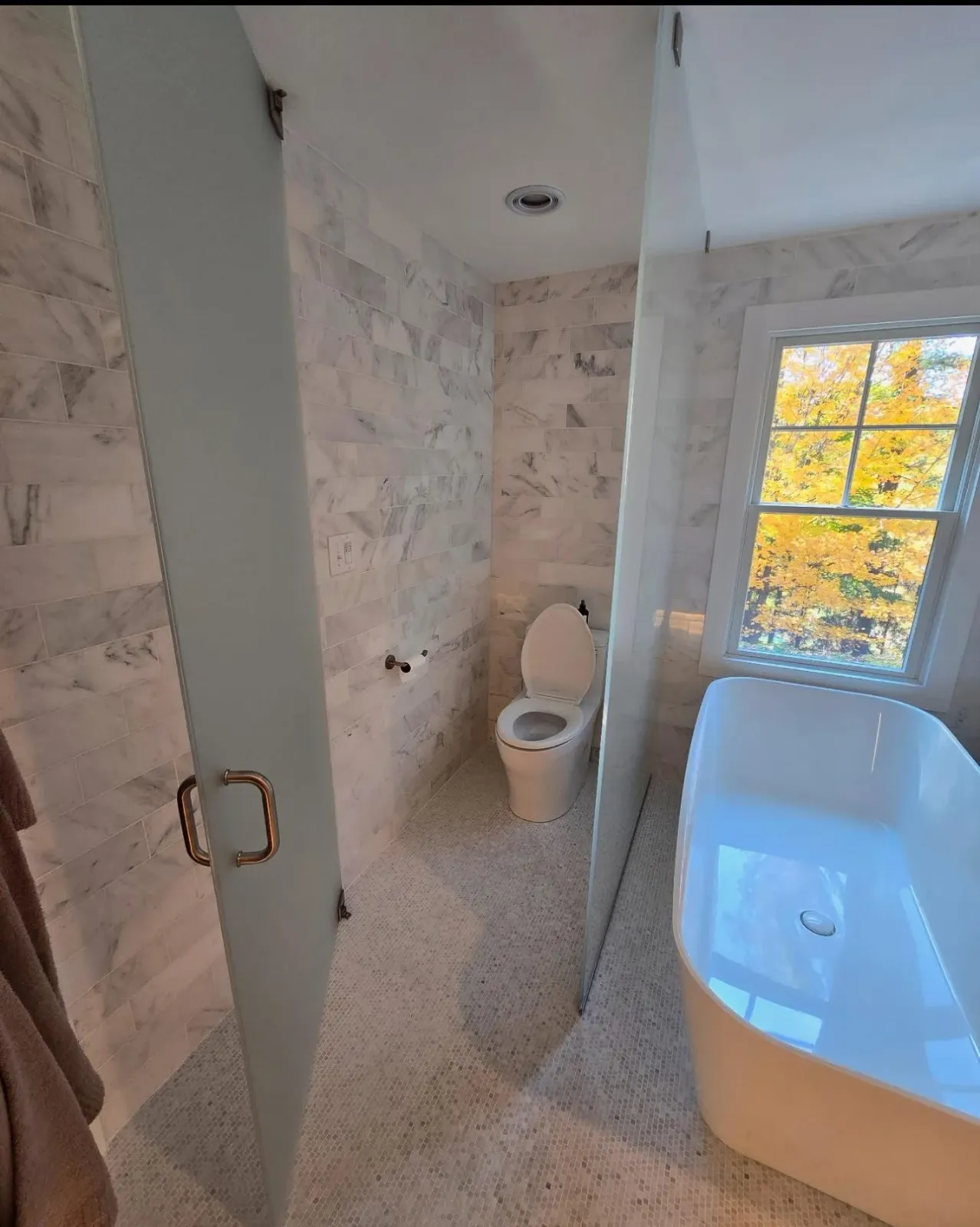 67mainbath2.jpg
