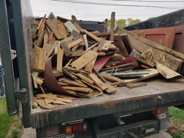 Ryan's Junk Truck work photo