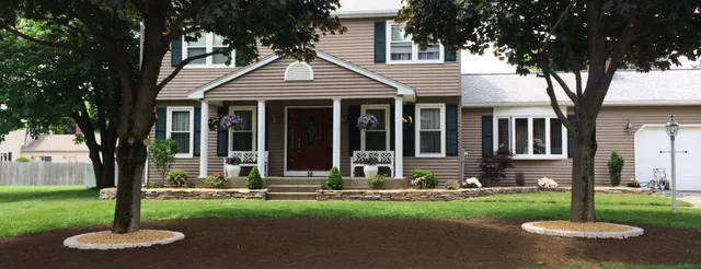 work photo from avalonlandscapedesigns.com