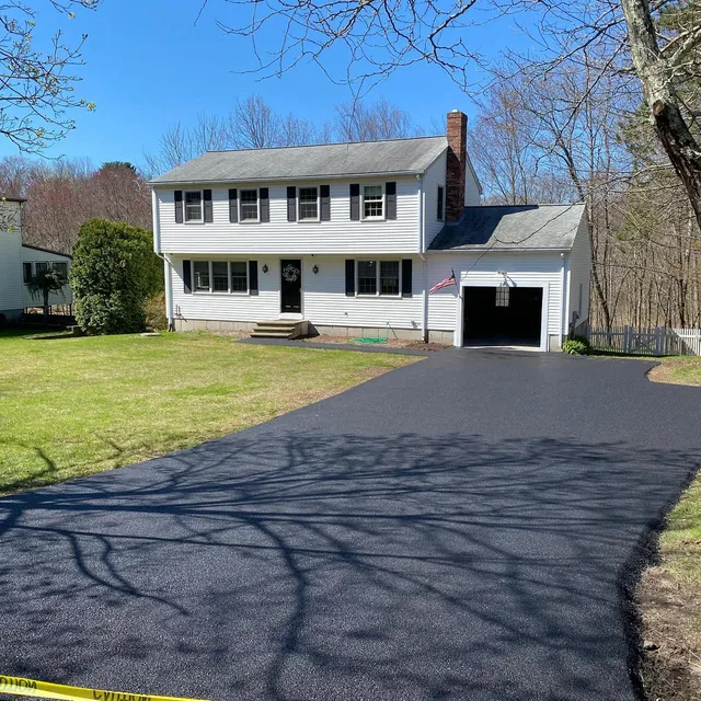 DMG Trucking & Paving LLC work photo