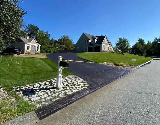 Driveway-sealcoating-salem-nh