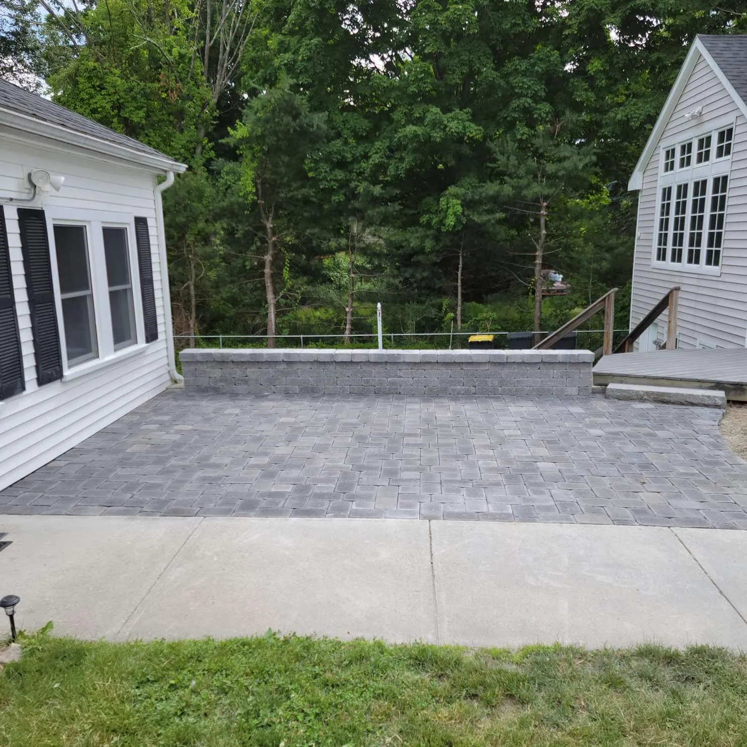 work photo from cmchardscapeandmasonry.com