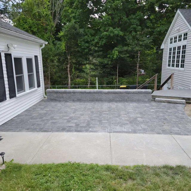 work photo from cmchardscapeandmasonry.com