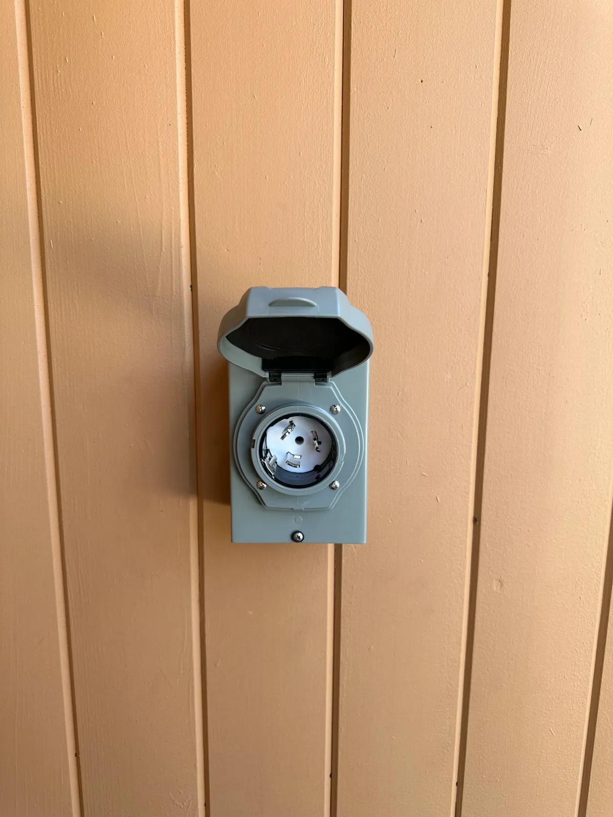 PORTABLE GENERATOR INLET BOX