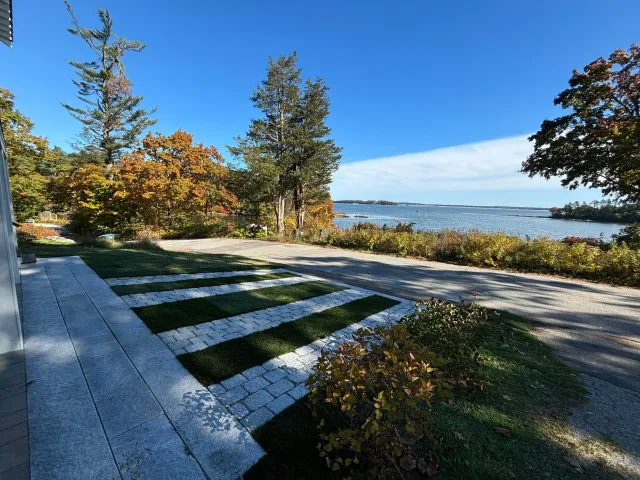 Cobblestone Concrete Pavers Curbing Driveway Permeable Website-1-Oct 17 2024 06_01pm-6uFA.jpg