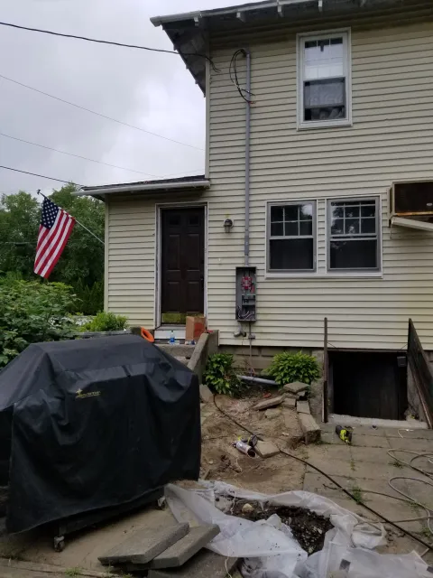 200 amp service upgrade, Shrewsbury Mass by licensed Electrician