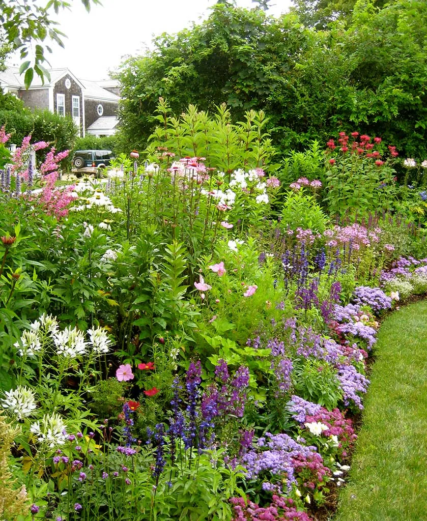 work photo from workingearthmarthasvineyard.com