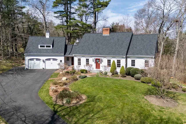 Upgrading in Marshfield: From Cedar to Asphalt Roofing