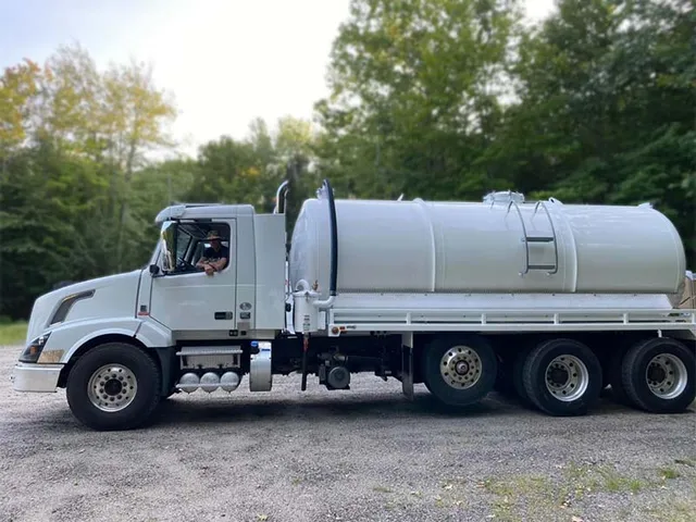 work photo from djssepticpumping.com