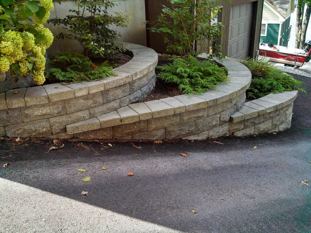 work photo from leonardslandscapes.com