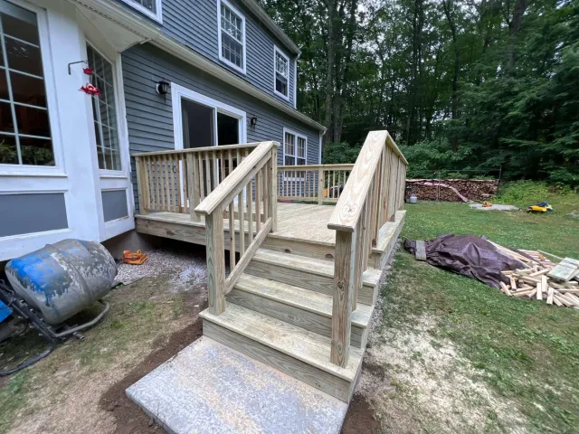 Custom wood deck built for a home in Woodbury, Connecticut