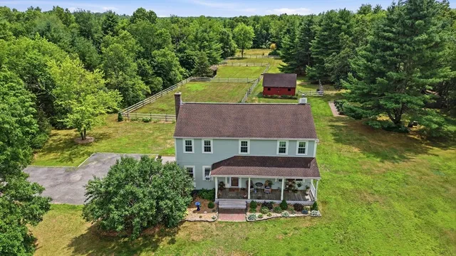 1394 Main St