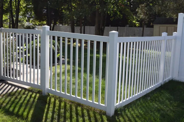 Lincoln Fencing LLC work photo