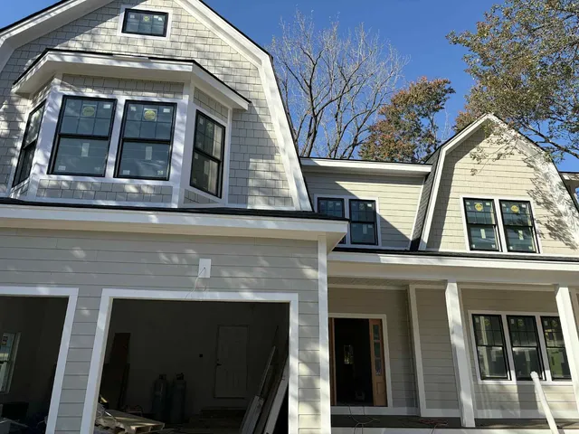 Solis Remodeling Inc.roofing siding seamless gutters Lynn Massachusetts