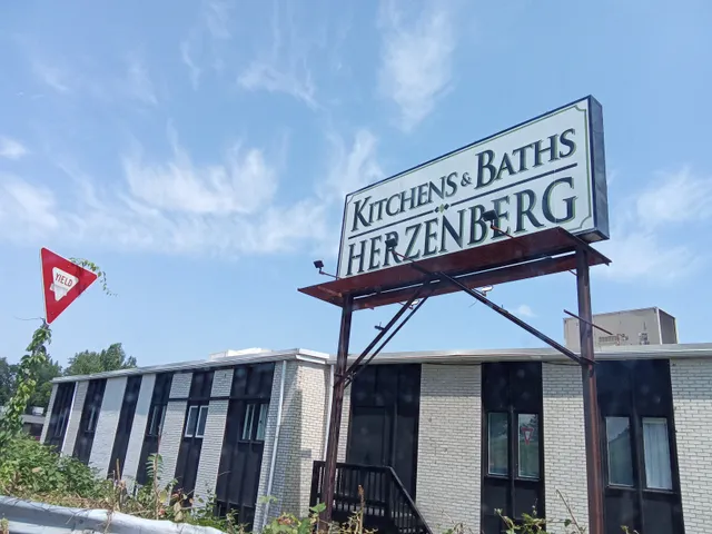 KITCHENS & BATHS BY HERZENBERG work photo