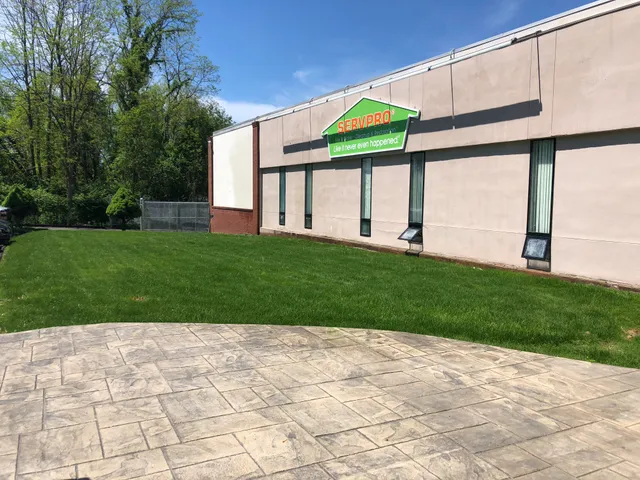 LAWN DOCTOR OF MIDDLETOWN & GROTON work photo