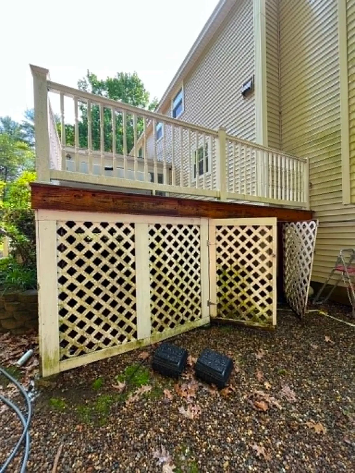 deck pressure washing - before