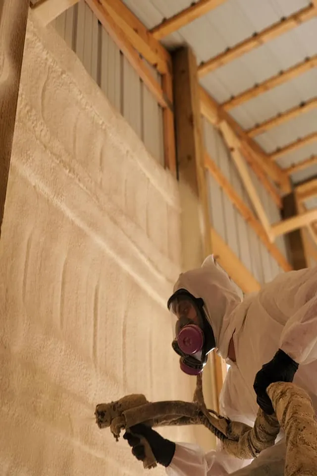 installer-spray-foam-insulation-new-hampshire