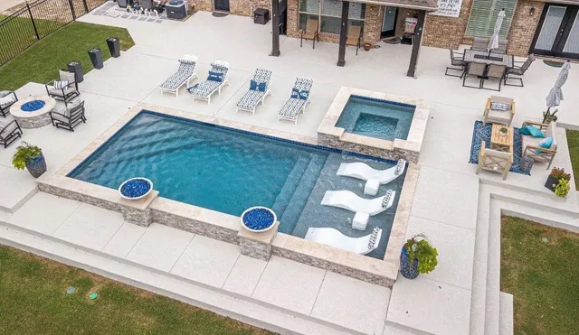 work photo from plasteringpools.com