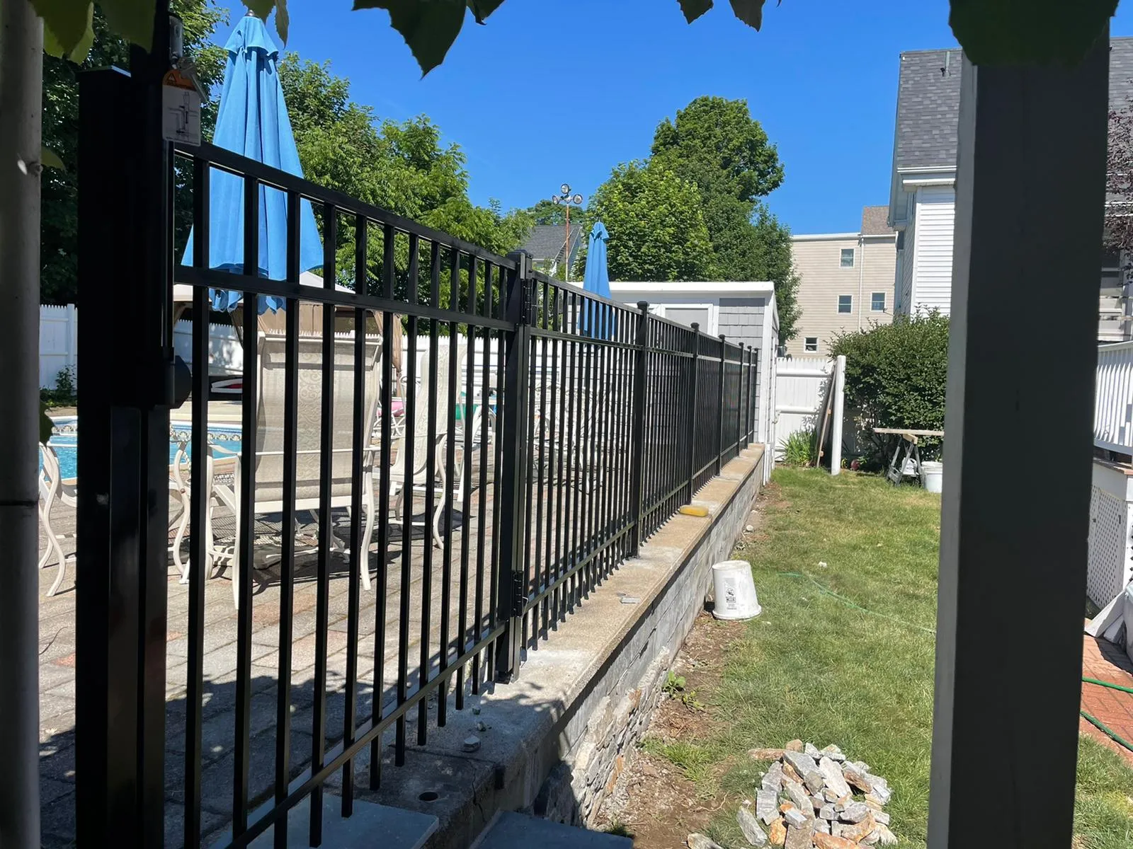 Vinyl, wood, chain link & aluminum fence styles