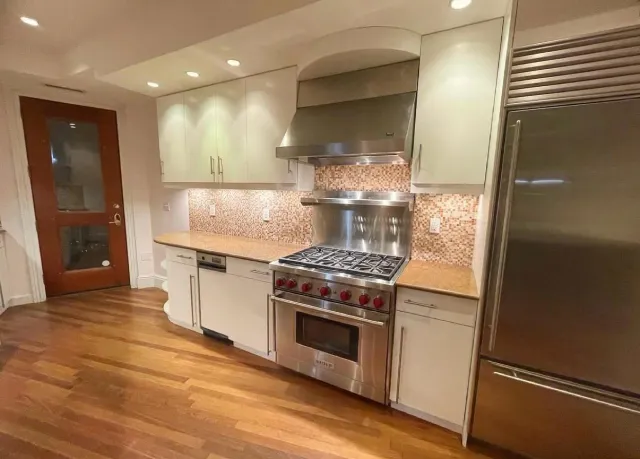 Cabinet Refinishing Service