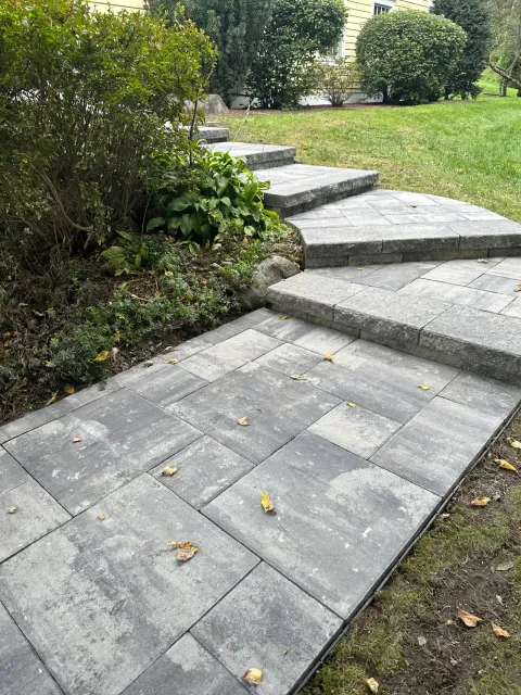 work photo from eightlaneslandscaping.com