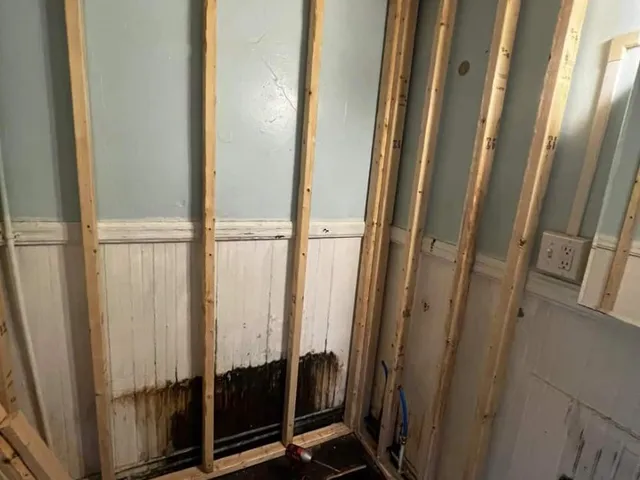 Bathroom remodel before
