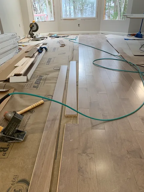 4 Seasons Hardwood Floors