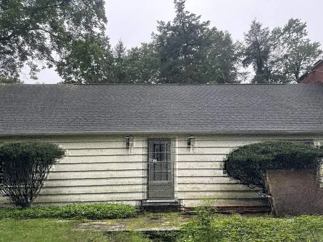 Roof Cleaning