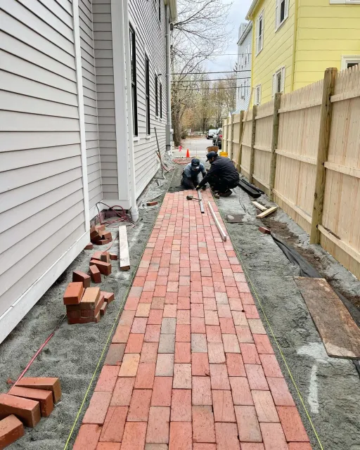 Let&rsquo;s give a huge thanks to the one and only mother nature. #pavers #fence