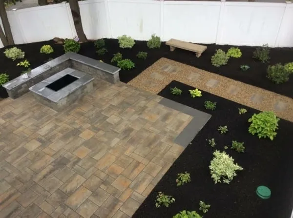 work photo from rileylandscapinginc.com