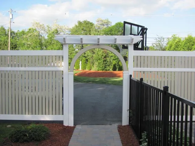 work photo from steadfastfence.com