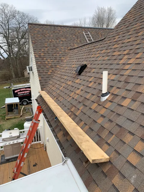 work photo from newenglandroofingri.com