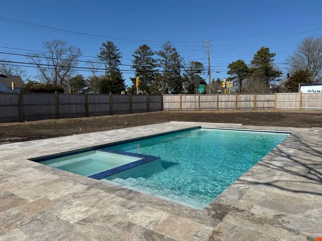 work photo from plasteringpools.com
