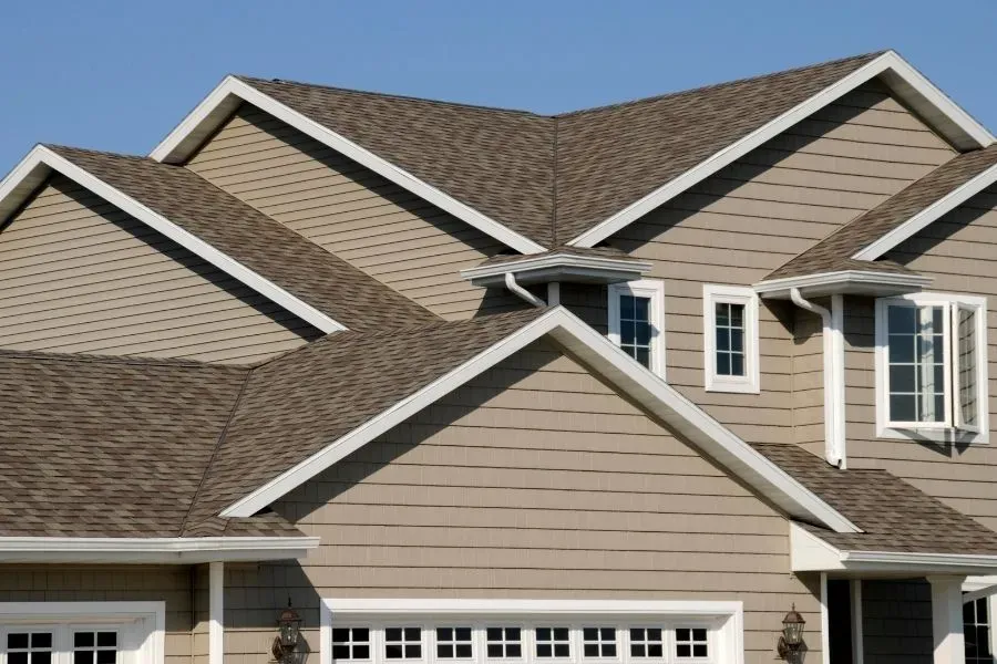 New Residential House_ Architectural Asphalt Shingle Gable Roof, Vinyl Siding