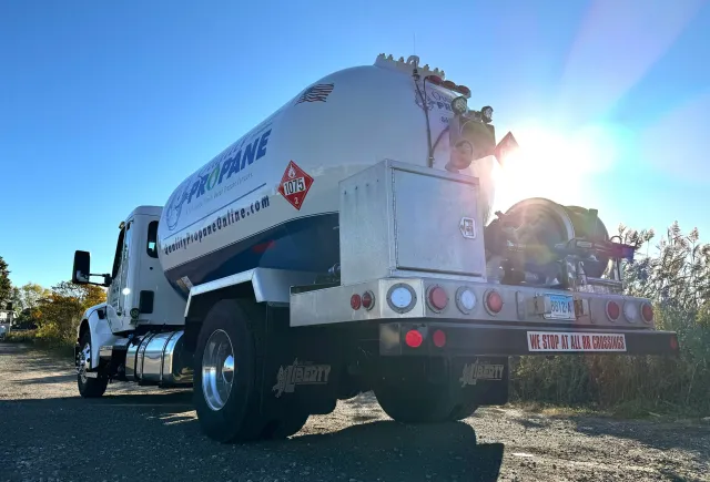 propaneTruck2.jpg