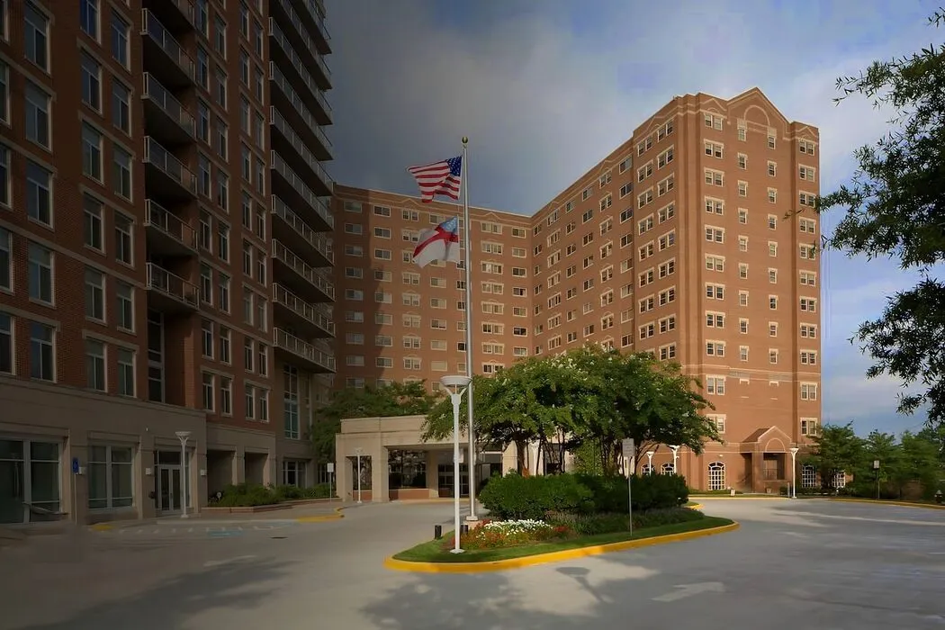 Image of a commercial building
