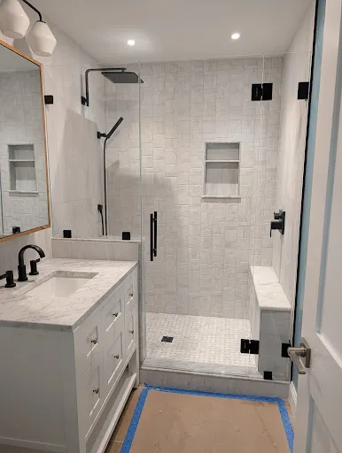 Homey Kitchen and Bath / V2 Glass work photo