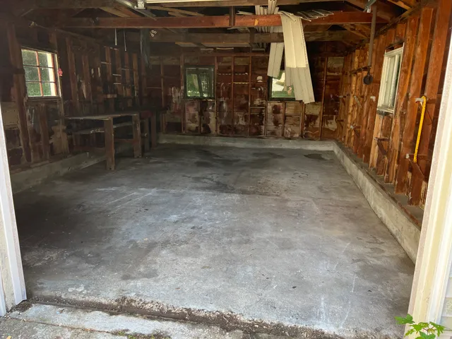 EJ's Junk Removal & Property Management work photo
