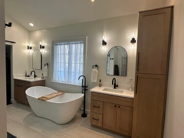 work photo from renewkitchenandbathnh.com