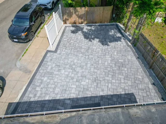 work photo from goldmaplelandscaping.com