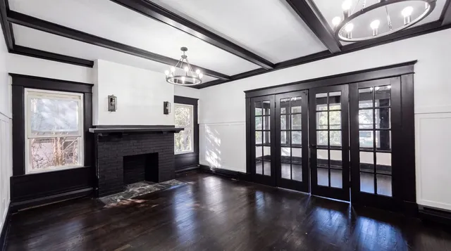 Black-trim living room, refinished floors