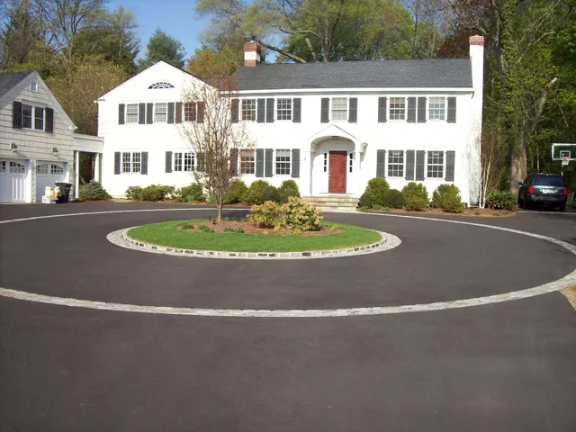 Roccies Asphalt work photo