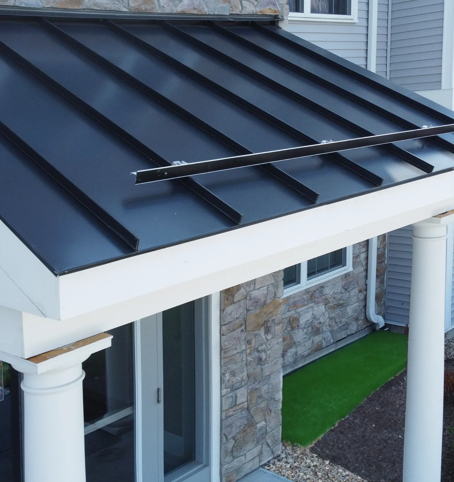 work photo from olympicroofing.com