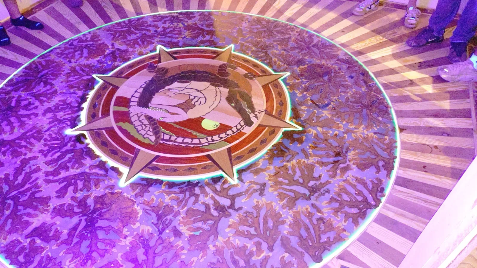 Another unique floor design example - amazing details