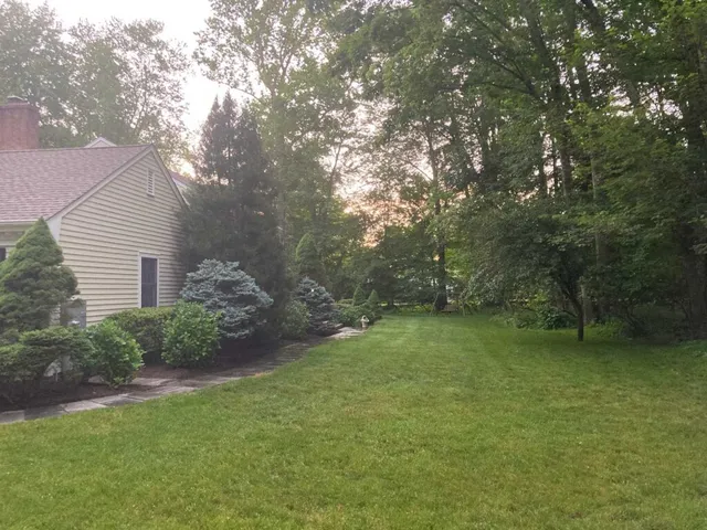 work photo from fourseason-landscaping.com