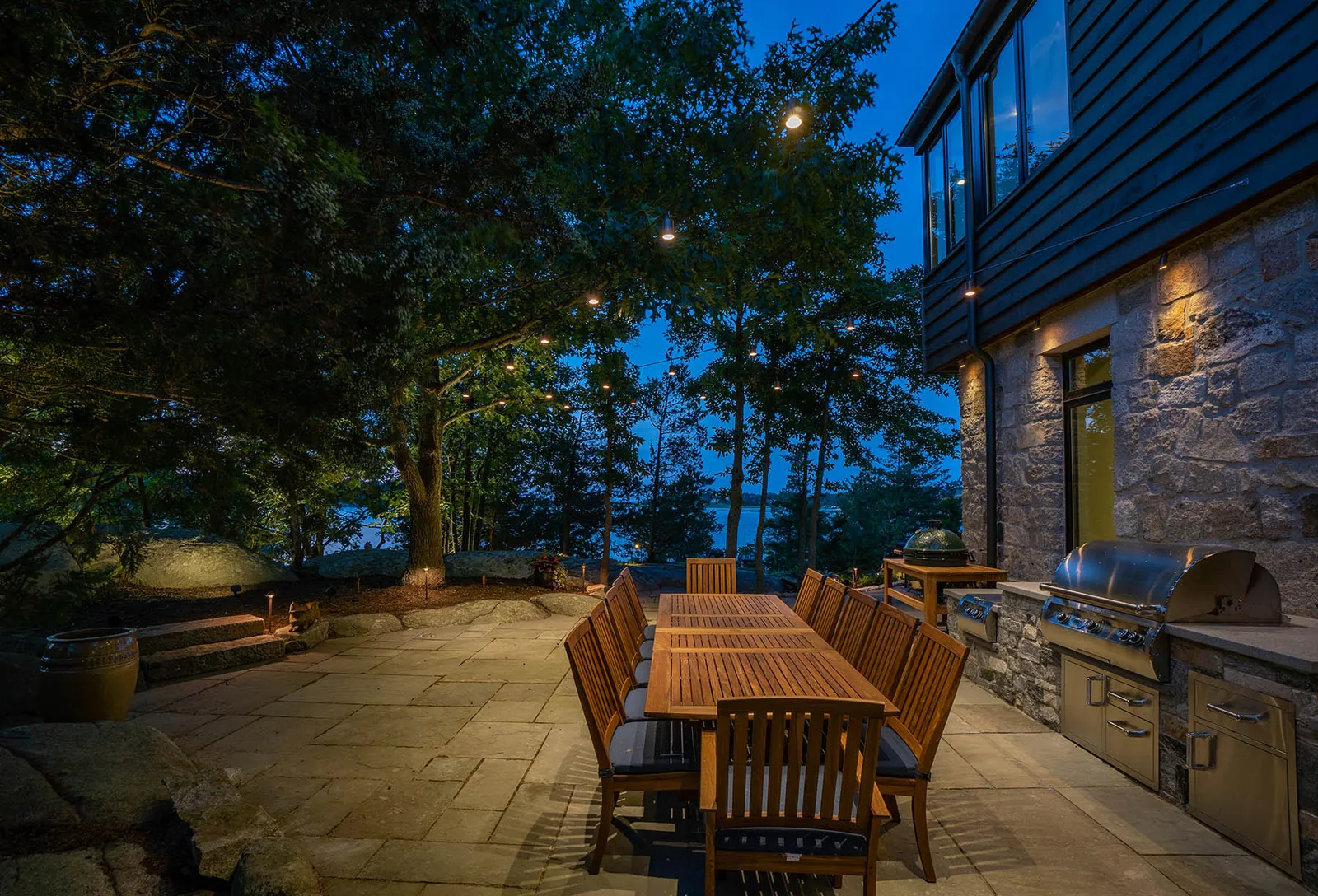 work photo from northernoutdoorlighting.com