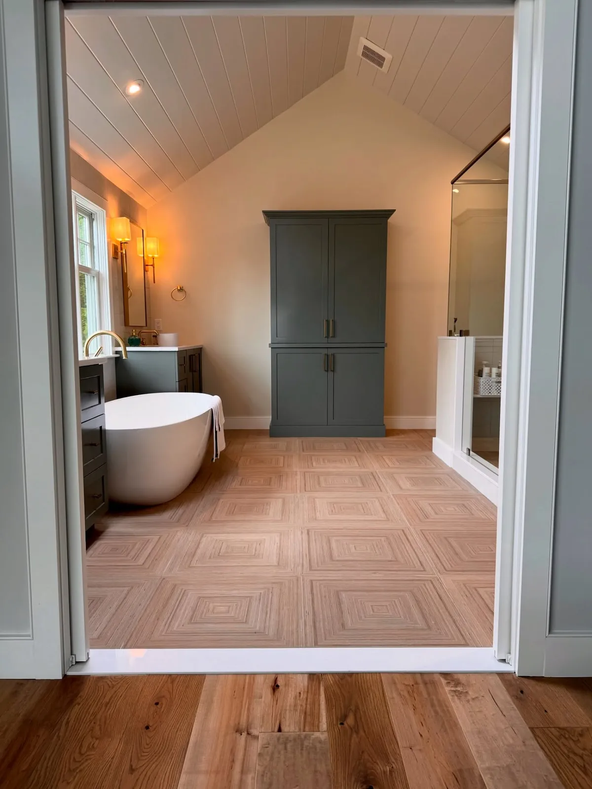 Bathroom goals, anyone? I'm beyond impressed with how this project turned out! I | Batista Tile Cape Cod