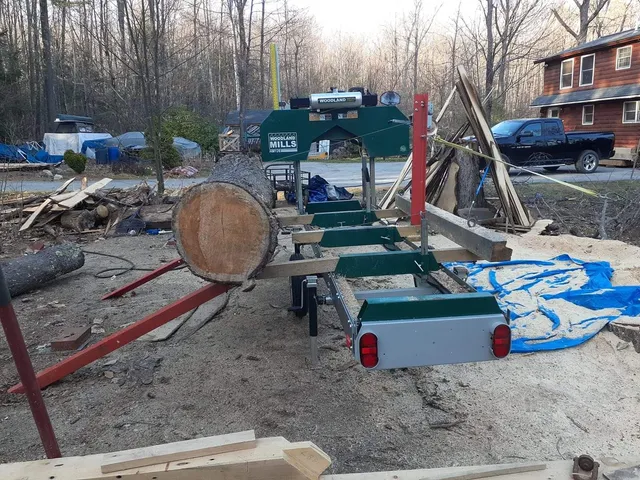 work photo from justjayntreeservicenh.com